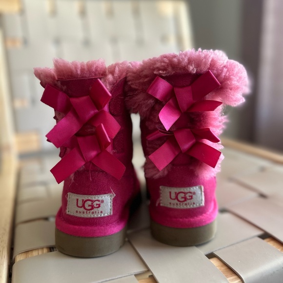 UGG: Bailey Bows - Picture 5 of 8